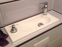 Wand-WC mit einem komplett integrierten WiCi Bati Handwaschbecken - Herr P (Österreich) - 2 auf 2